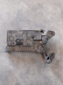 VW GOLF AKÜ YERİ  AKÜ BRAKETİ 5q0915321j