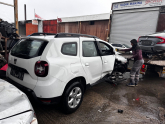 Dacia duster sağ arka kapı hatasız