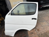 TOYOTA Hİ-ACE SOL ÖN KAPI KOMPLE