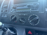 VOLKSWAGEN TRANSPORTER T5 2.5 TDİ KLİMA KONTROL PANELİ