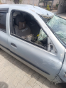 Clio sağ ön kapı