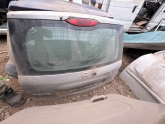 Nissan Note arka bagaj kapağı