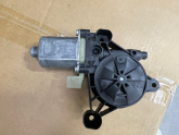 8W0059801 AUDİ A4 CAM MOTORU