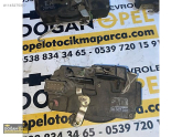 opel Vectra b sağ ön kapı kilidi çıkma orjinal 90507060