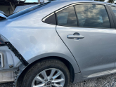 TOYOTA COROLLA SAĞ ARKA ÇAMURLUK ORİJİNAL SÖKME