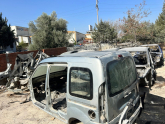Oto Çıkma Parça / Renault / Kangoo / Kaporta & Karoser / Komple Arka / Çıkma Parça 