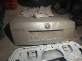 Volkswagen Passat arka bagaj kapağı