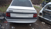Opel Vectra a bagaj kapagi