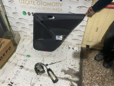 VOLKSWAGEN TİGUAN SAĞ ARKA KAPI İÇ AÇMA KOLU ORJİNAL