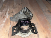 Renault Clio 2 motor kulağı