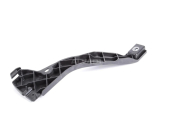 8E0807203B A4 05-09 ÖN ÇAMURLUK BRAKETİ L