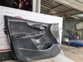 Toyota corolla sol on kapı döşemesi