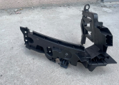 Q5 FAR ALT BRAKETİ SAĞ 2008 2009 2010 2011 2012 8R0805608B