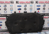 FORD FOCUS ÖN KAPUT KEÇESİ ORJİNAL ÇIKMA YEDEK PARÇA