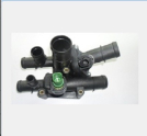 TERMOSTAT KOMPLE GOLF4 98-04/BORA 98-04 06A121111A