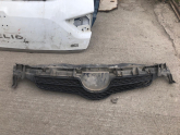 TOYOTA AURİS 2007-2010 SİYAH ÖN PANJUR 53111-02390