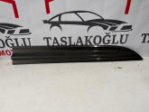 PORSCHE MACAN SAĞ ÖN KAPI ÇITASI