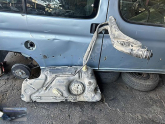 Peugeot 301 benzinli yakıt deposu asistan oto