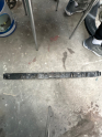 Golf ARKA TAMPON ORTA DESTEK BRAKETİ 5C6 807 863