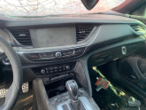 Opel insignia göğüs