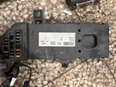 24443147 opel vectra c bagaj içi sigorta kutusu