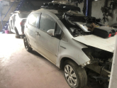 TOYOTA YARİS SAĞ ARKA KAPI ve TÜM PARÇALARI...MİL OTO