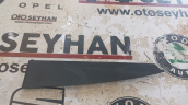 181336L Audi A4 2014 bagaj stop üst kaplaması sol