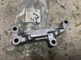 OPEL ASTRA K 1.6 DİZEL SAĞ MOTOR KULAK BRAKETİ SIFIR GM 13363927