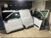 2024 2026 ford courier sol ön kapı dolu beyaz