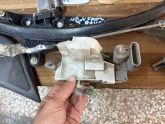 FİAT PUNTO SAĞ ÖN KAPI KİLİDİ 00-05 MODEL ORJİNAL