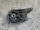 OPEL ASTRA J 1.6 DİZEL ÖN MOTOR KULAĞI SÖKME 13248600 CANCAN OPEL