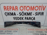 Renault Clio 4  Ön Cam Izgarası (2013-2020) 668115228R Orijinal