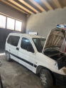 Peugeot partner sağ ön kapı