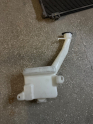 GEELY MK CAM SUYU BİDONU 1017002184