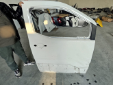 PEUGEOT RİFTER BEYAZ SAĞ ÖN KAPI ORJINAL LOKALLIK