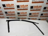 ÇIKMA AUDİ A3 2012-2020 SAĞ ÖN KAPI CAM ÇERÇEVE FİTİLİ 8V5837432