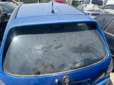 Opel Corsa b arka bagaj camı