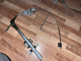 Renault R9 sağ ön cam krikosu