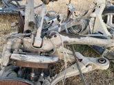Volvo s40 sağ arka taşıyıcı travers