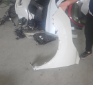 NİSSAN QASHQAİ J11 BEYAZ SOL ÖN ÇAMURLUK ORJINAL GÖÇÜKLÜK