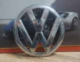 5G0853601 orj çıkma vw golf7 ön panjur arması