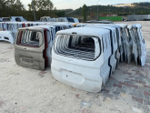 MİRİM OTODAN FORD COURİER BAGAJ KAPAĞI