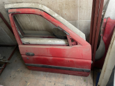 Kırmızı Ford Escort sağ ön kapı orijinal