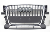 8R0853651A  Q5 2009-2012 PANJUR KOM ÇERÇEVEGRİ ARMASIZ