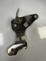 Egzoz Manifoldu Braketi Mercedes-Benz E Serisi W213 A6541426800
