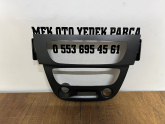 FLUENCE MEGANE 3 TEYP ÇERÇEVESİ ORJİNAL 682608709R