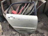 Toyota Corolla Heşbek Sağ Arka Kapı 2003-2007