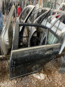 MERCEDES C SERİSİ SOL ARKA KAPI ÇIKMA ORJİNAL