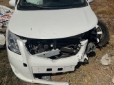 Toyota Avansis kaput