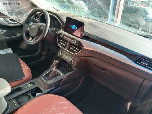 2023 Ford KUGA GÖĞÜSLÜK TORPİDO